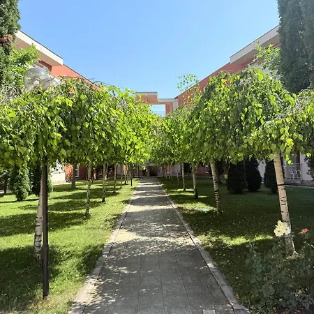 Nessebar Fc Sunny Апартаменти Сонячний Берег
